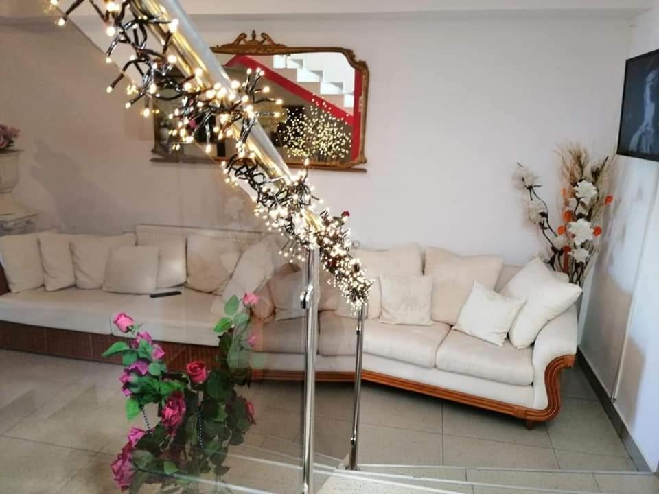 Casa Regala Ear Hotel Craiova Exterior photo